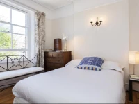 Four Bedroom House in Islington