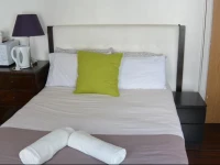 Stay in Vauxhall Guesthouse