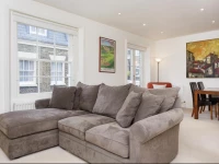 Two Bedroom Mews Apartment in Kensington