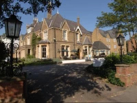 Cotswold Lodge Classic Hotel