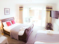 Lonsdale Guest House