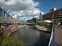 Q Building Apartments