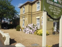 Parterre Holiday Apartments 4*