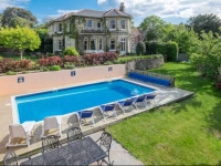 Luccombe Villa Holiday Apartments