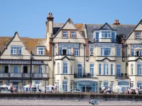 Kingswood & Devoran Hotel