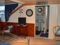 Captains Cabin