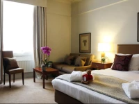 The Christopher Hotel Bar and Grill