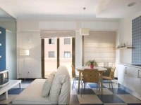 Chic & Basic Urquinaona Apartments