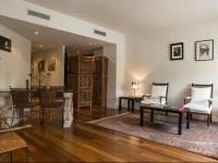 Fewdays Barcelona Apartments