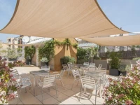 Happy People Sagrada Familia Apartments