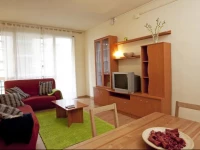 Sant Jordi Pisos - Dos de Maig