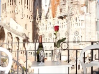 Watching Sagrada Familia