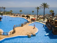 Holiday World Resort