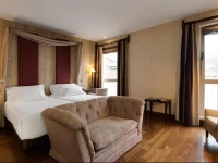 NH Collection Palacio de Burgos