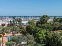 Joan Fuster Apartment