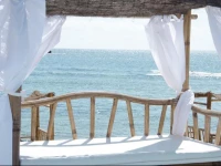 Blanco y Negro Apartments