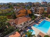 Apartamentos Embajador