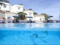 Apartamentos Azul Playa