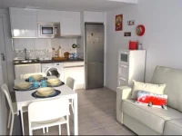 Elegant apartment next to the sea!