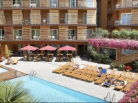 Fergus Style Plaza Paris