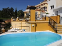 Apartaments AR Monjardi