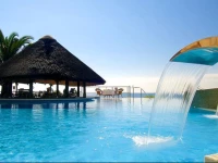 El Oceano Beach Hotel