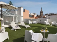 Suites Sevilla Plaza