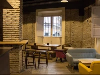 Black Swan Hostel Sevilla