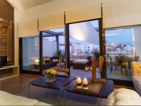 Valencia Boutique Center