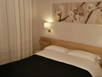 Bed & Breakfast 3 Under