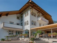 Garni Hotel Sonnleitenhof 3*