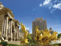 Howard Johnson Regal Court 5*