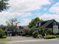 Cottage Mews Motel