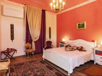 Bargello Sweet Apartment