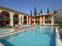 Appartamenti Corte Leonardo