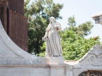 Click Center Apartment