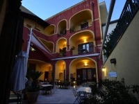 Manouche Bistrot B&B