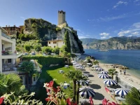 Hotel Castello Lake Front