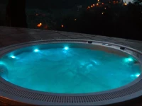 Large Home with Enchanting Lake View - Loncrini