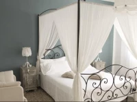 To Be Happy in Venice