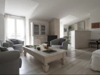 Caiazzo Halldis Apartments