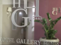 Hotel Gallery House