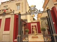 Aurelius Art Gallery Hotel