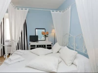 Colosseum Apartments