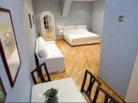 Il Cortiletto Di Piazza Di Spagna