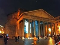 Laurina Deluxe Apartment