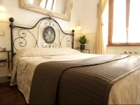 Le Suite Di Via Ottaviano - Suite in Rome B&B