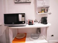 Spanish Steps Art Apartment