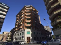 White Home Re di Roma