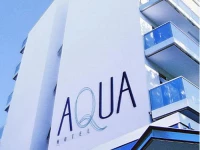 Aqua  4*